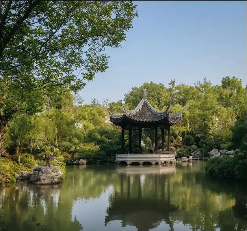 宁都县骤变餐饮有限公司